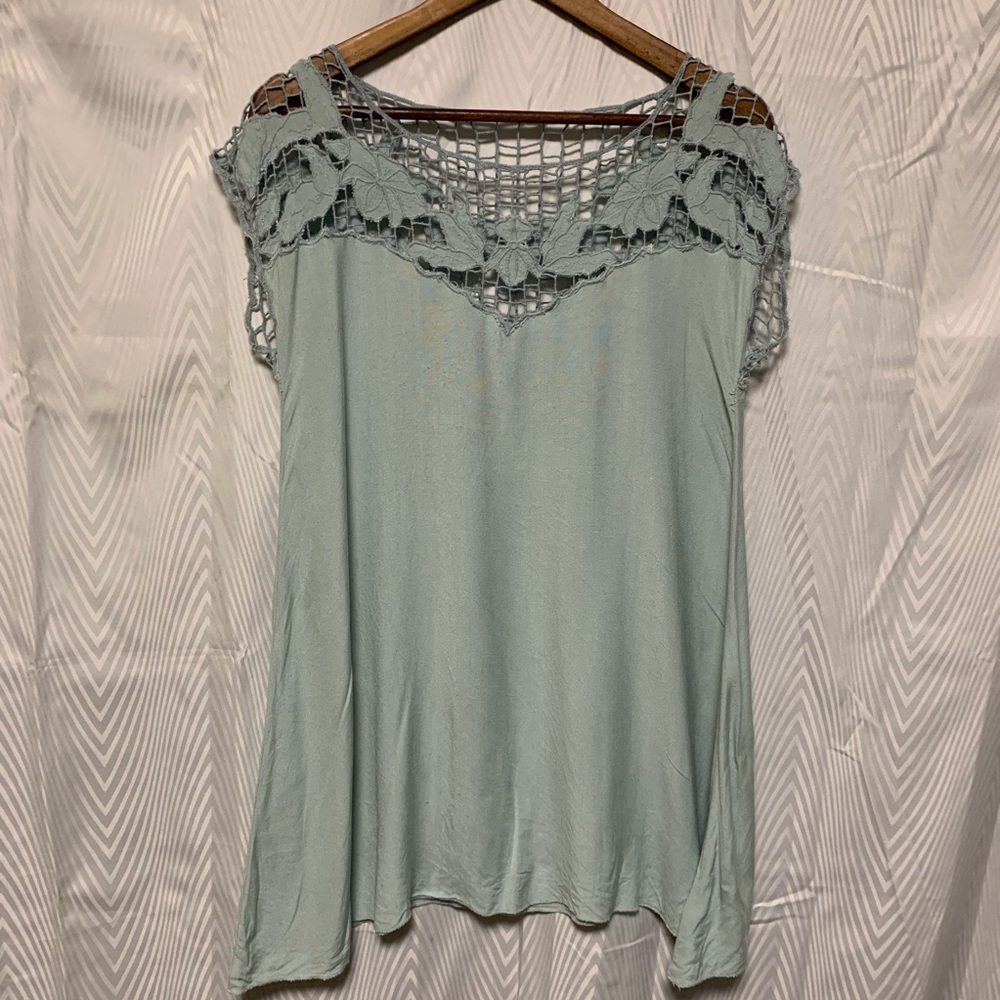 Urban Outfitters Kimchi Blue blouse size small
